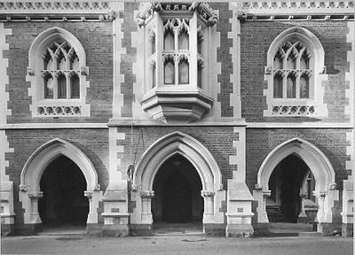Frontispieces (facade components)