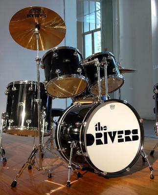 Drums (membranophones)
