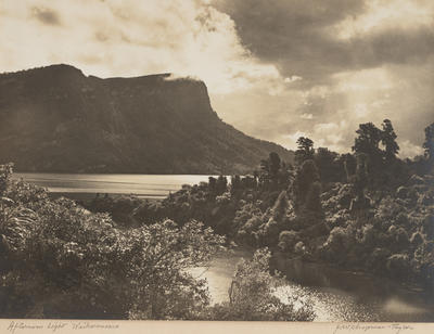 Afternoon light, Waikaremoana