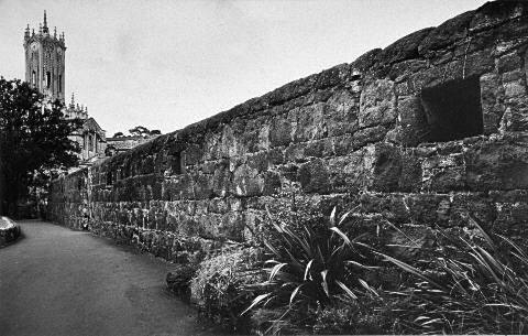 Barracks Wall, Alfred Street