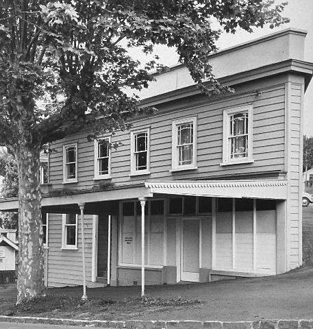 Auckland University Press, Grafton Road