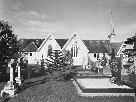 Saint Andrew's Church, Epsom
