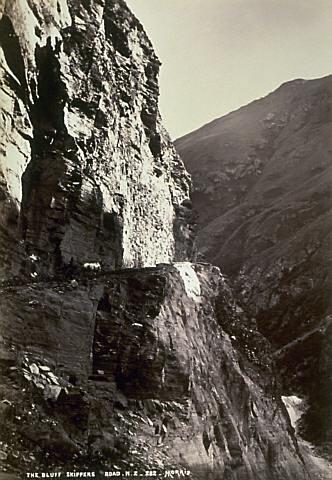 The Bluff, Skipper's Road