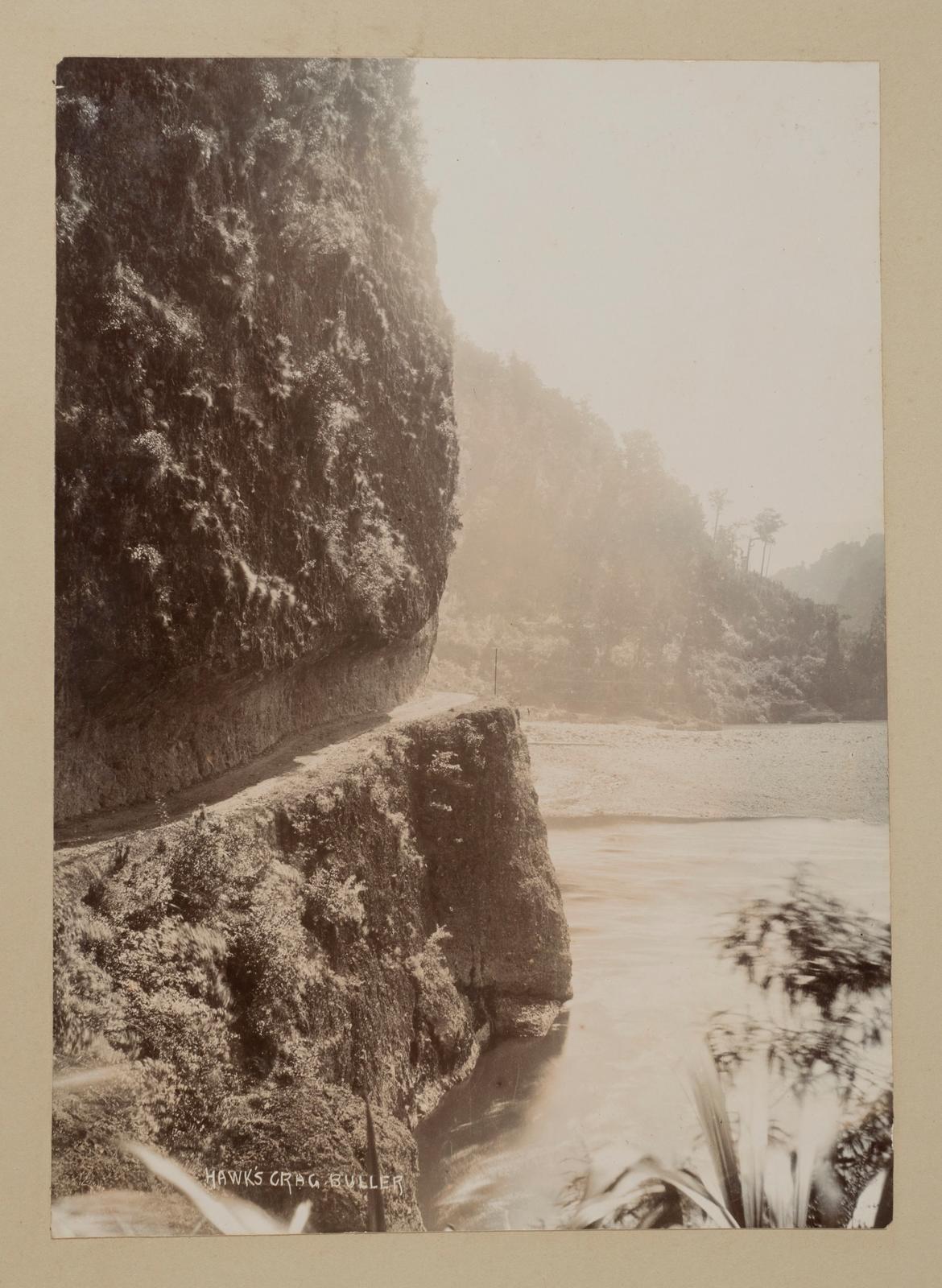 Hawk's Crag, Buller