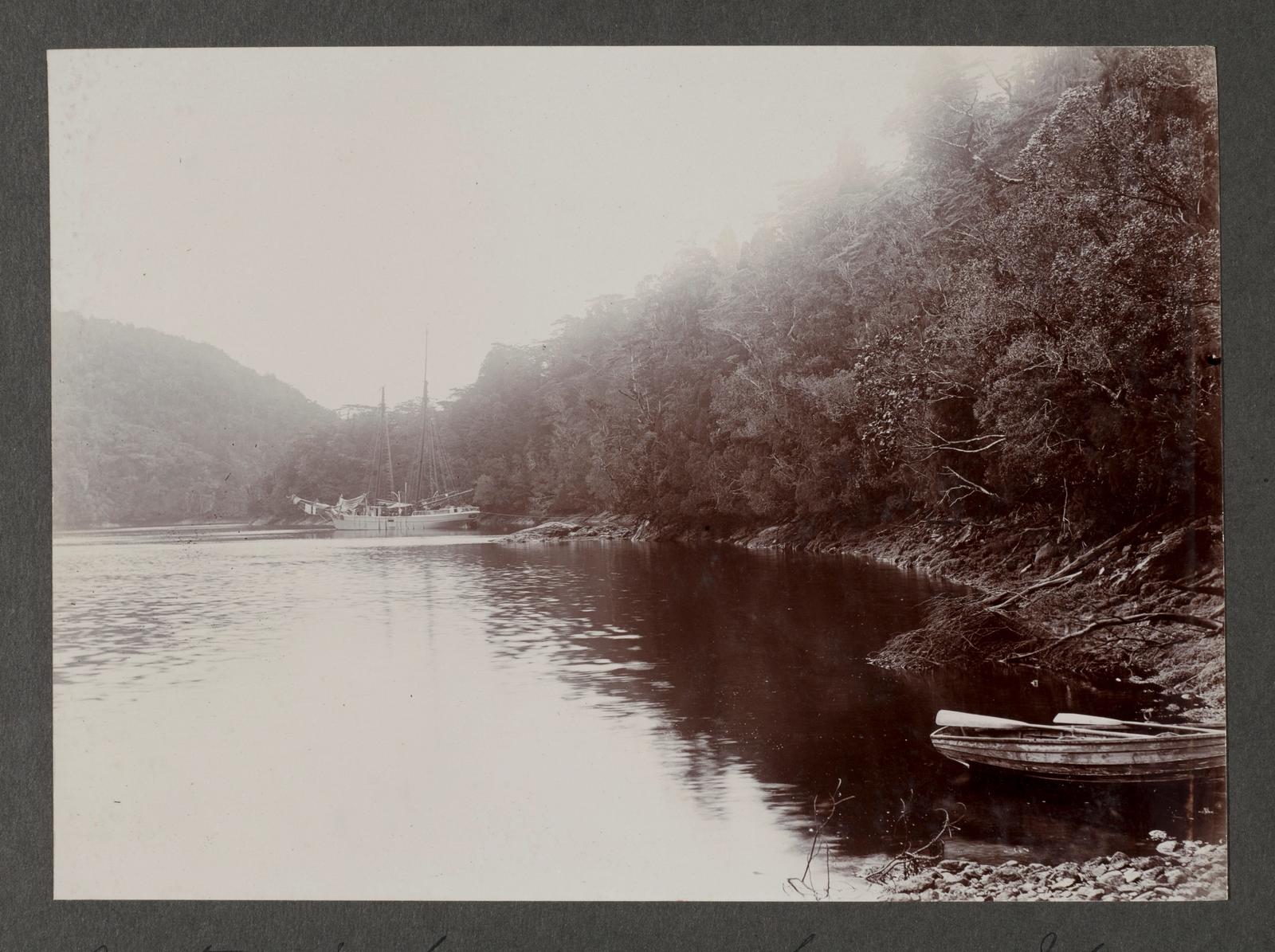 Sportsman's Cove, Cooper's Island