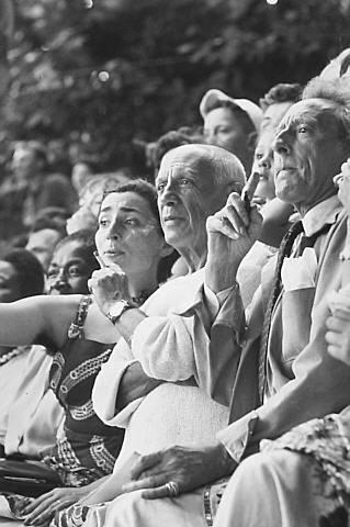 The bullfight - Jacqueline, Picasso with cigarette, Cocteau