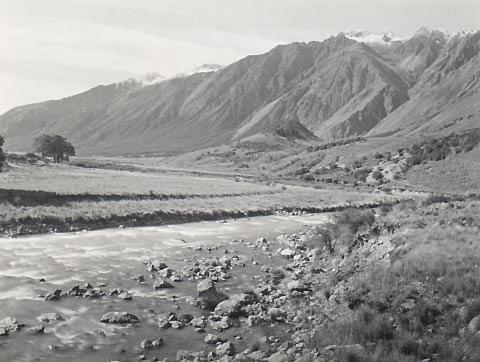 Raglan Range and Wairau River, at entrance to the Gorge