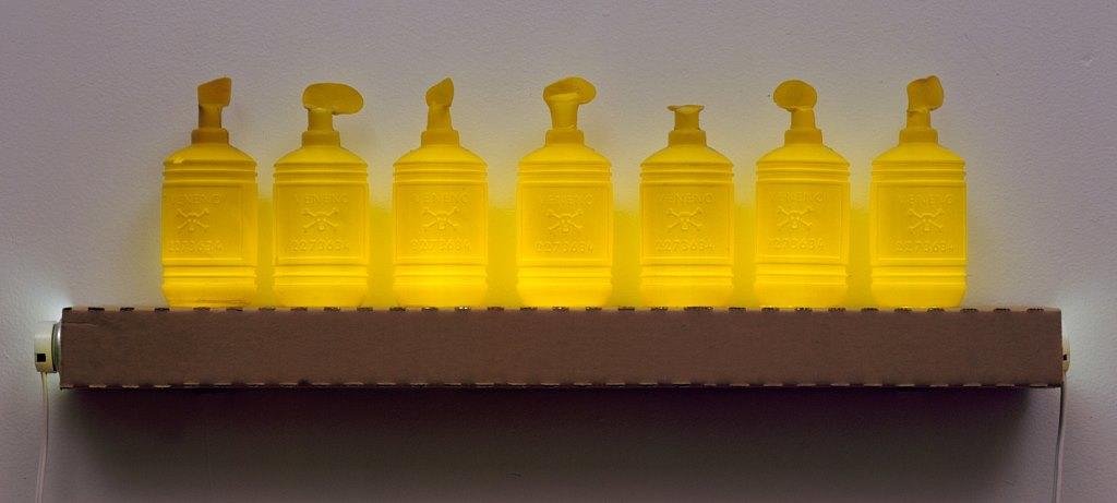 Seven Yellow Cloroval, Easter Island