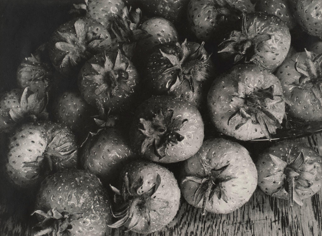 (Strawberries)