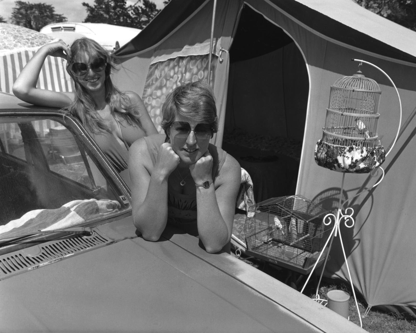 The Hibiscus Coast Project, Campers and Lifesavers: Two young women with canaries