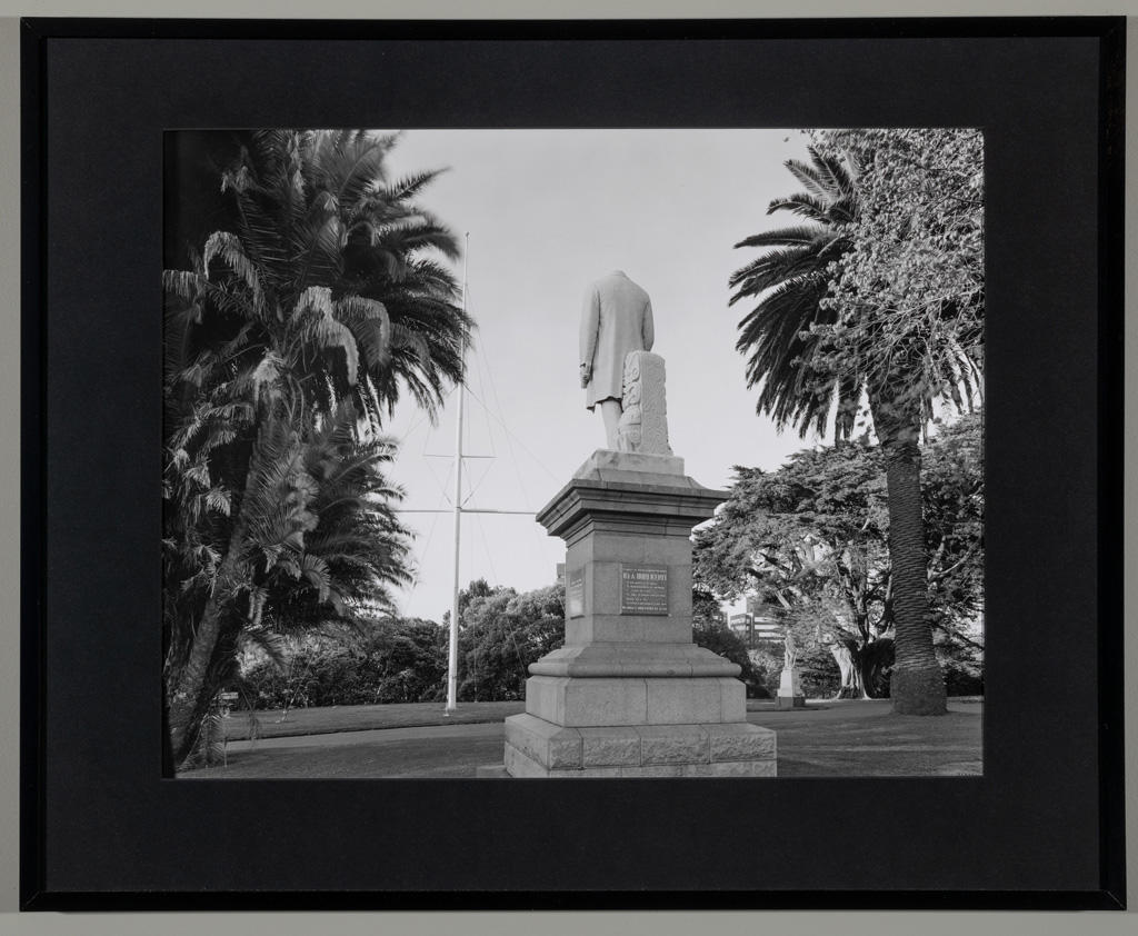 1988. Hori Korei. George Grey monument. Albert Park. Tāmaki Makaurau Auckland